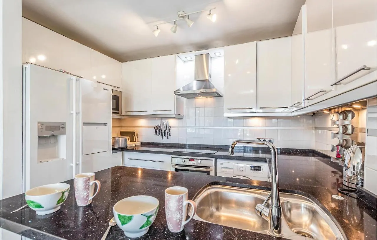 Awesome Apartment In Calahonda With Kitchen Sitio de Calahonda