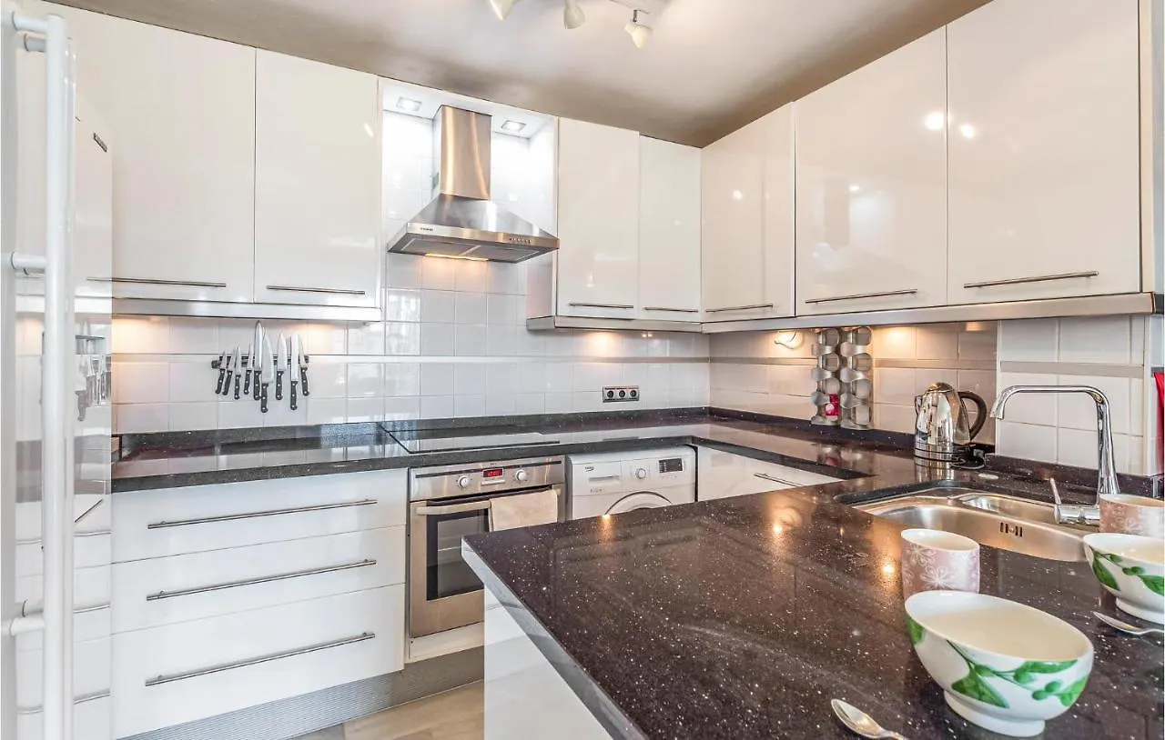 Awesome Apartment In Calahonda With Kitchen Sitio de Calahonda
