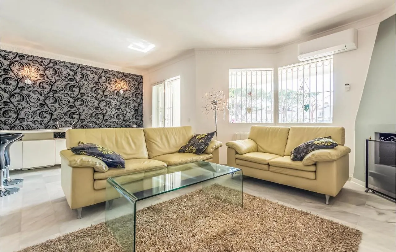 Awesome Apartment In Calahonda With Kitchen Sitio de Calahonda Spanien