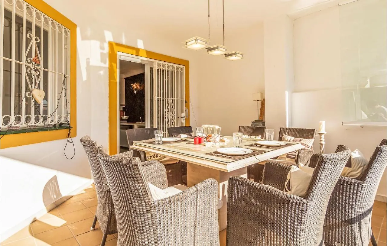Awesome Apartment In Calahonda With Kitchen Sitio de Calahonda